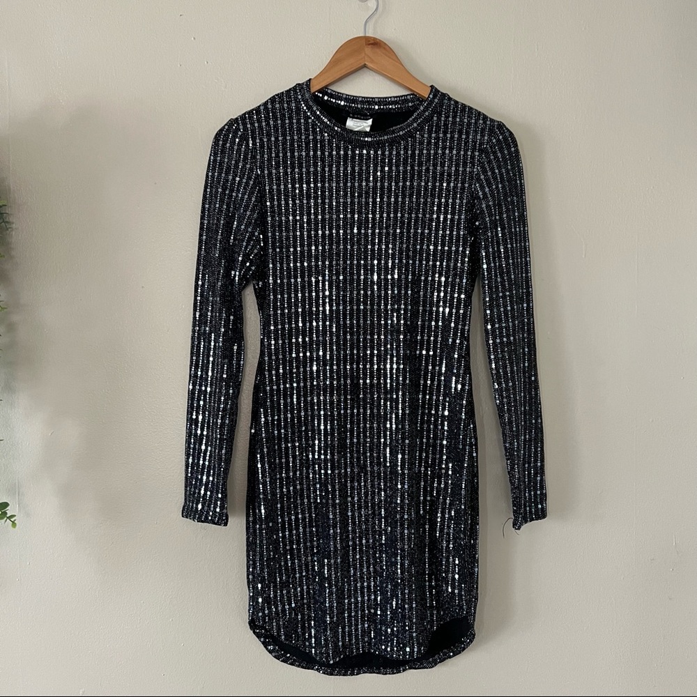 Long Sleeve Metallic Sequin Bodycon Dress